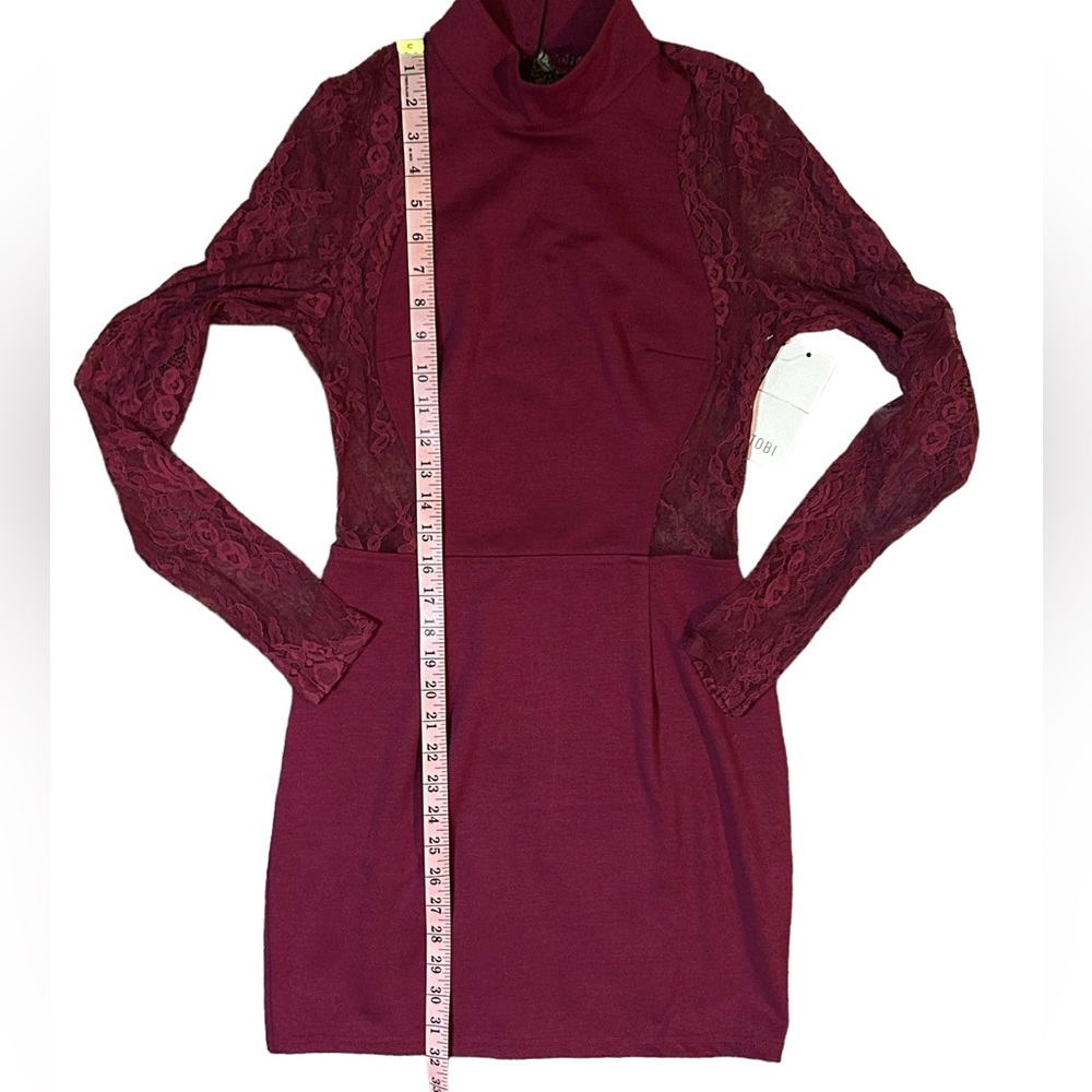 TOBI High Neck Backless Maroon Bodycon Dress w/ See-Thru Lace - Picture 9 of 13